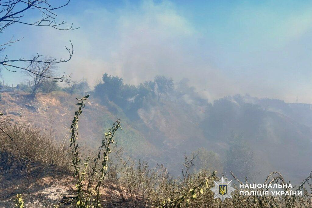 Поранені мирні жителі та 48 пошкоджених цивільних об’єктів: наслідки ударів по Херсонській області за минулу добу