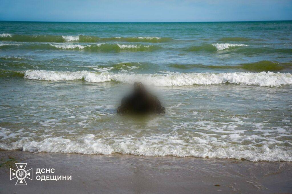 На одному з одеських пляжів знайшли морську міну На одному з одеських пляжів знайшли морську міну