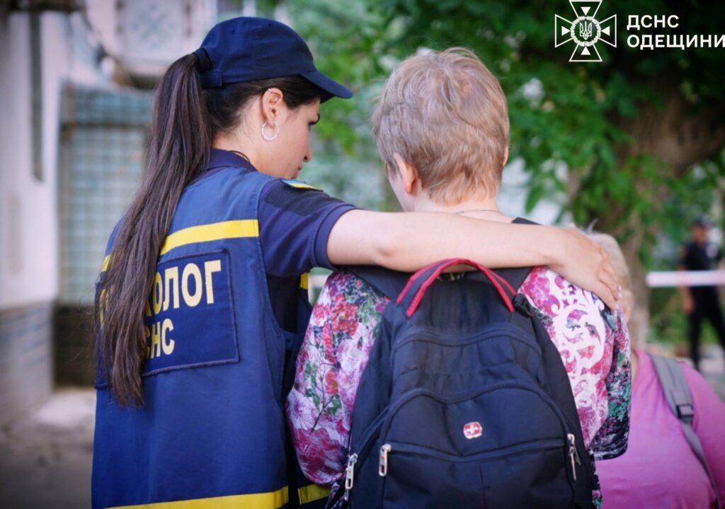 Поддержка и забота: как психологи ГСЧС успокаивали одесситов после атаки РФ