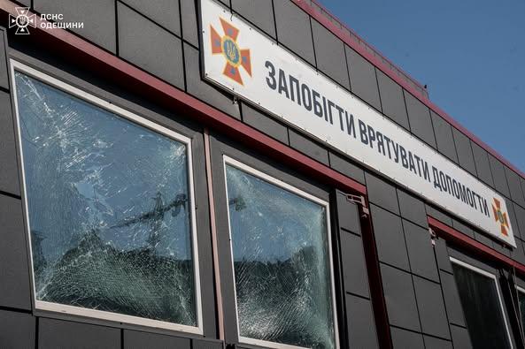 Российская атака повредила пожарно-спасательную часть в Одессе