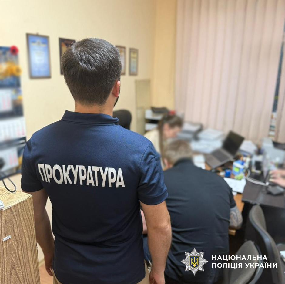 Посадовця однієї з міськрад в Одеському районі спіймали на хабарі у 10 тисяч гривень Посадовця однієї з міськрад в Одеському районі спіймали на хабарі у 10 тисяч гривень
