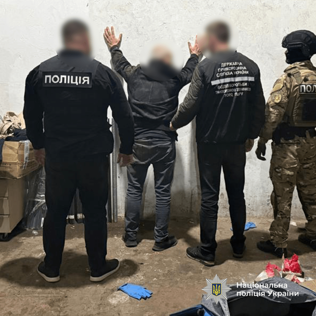 В Одесі затримали наркокур’єра з валізою героїну з Туреччини
