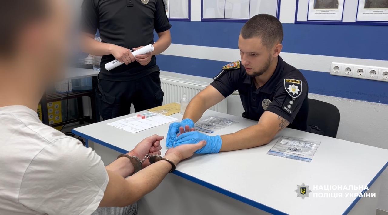 Полиция задержала жителя Измаила, который пытался поджечь здание ТЦК