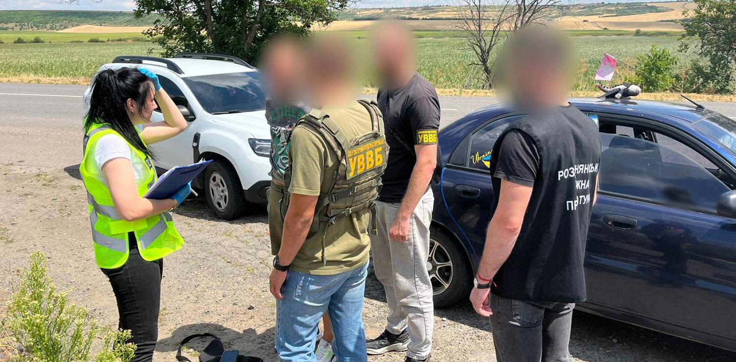 Одеська область: чоловік намагався підкупити прикордонника, втекти сам і переправити двох знайомих Одеська область: чоловік намагався підкупити прикордонника, втекти сам і переправити двох знайомих