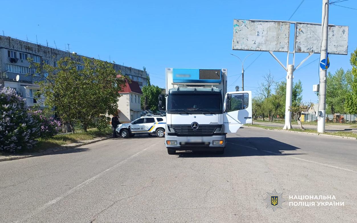 На Одещині 19-річного водія вантажівки з Миколаївщини судитимуть за ДТП, в якому постраждав велосипедист На Одещині 19-річного водія вантажівки з Миколаївщини судитимуть за ДТП, в якому постраждав велосипедист