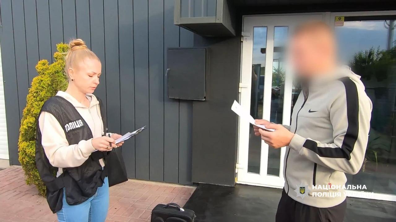 За 2 тисячі доларів обіцяв «допомогу» зі службою в тилу — на Одещині затримали військовослужбовця