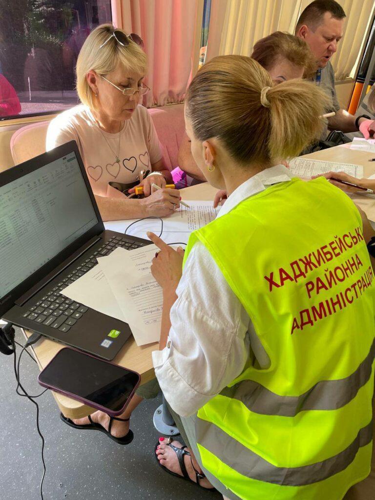 На місці нічного «прильоту» в Одесі розгорнули міський оперативний штаб
