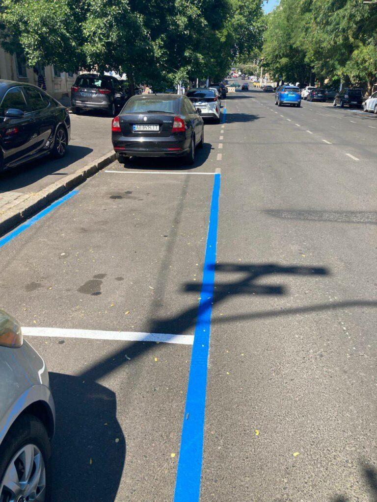 В Одесі на п’яти локаціях оновлюють дорожню розмітку