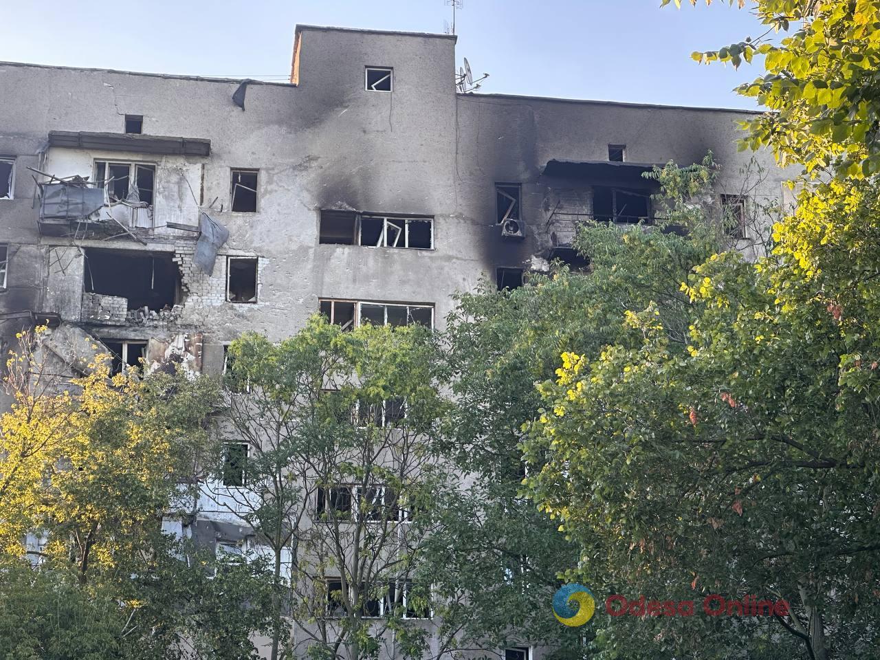 Нічна російська атака по Одесі: свідчення очевидців та фото наслідків