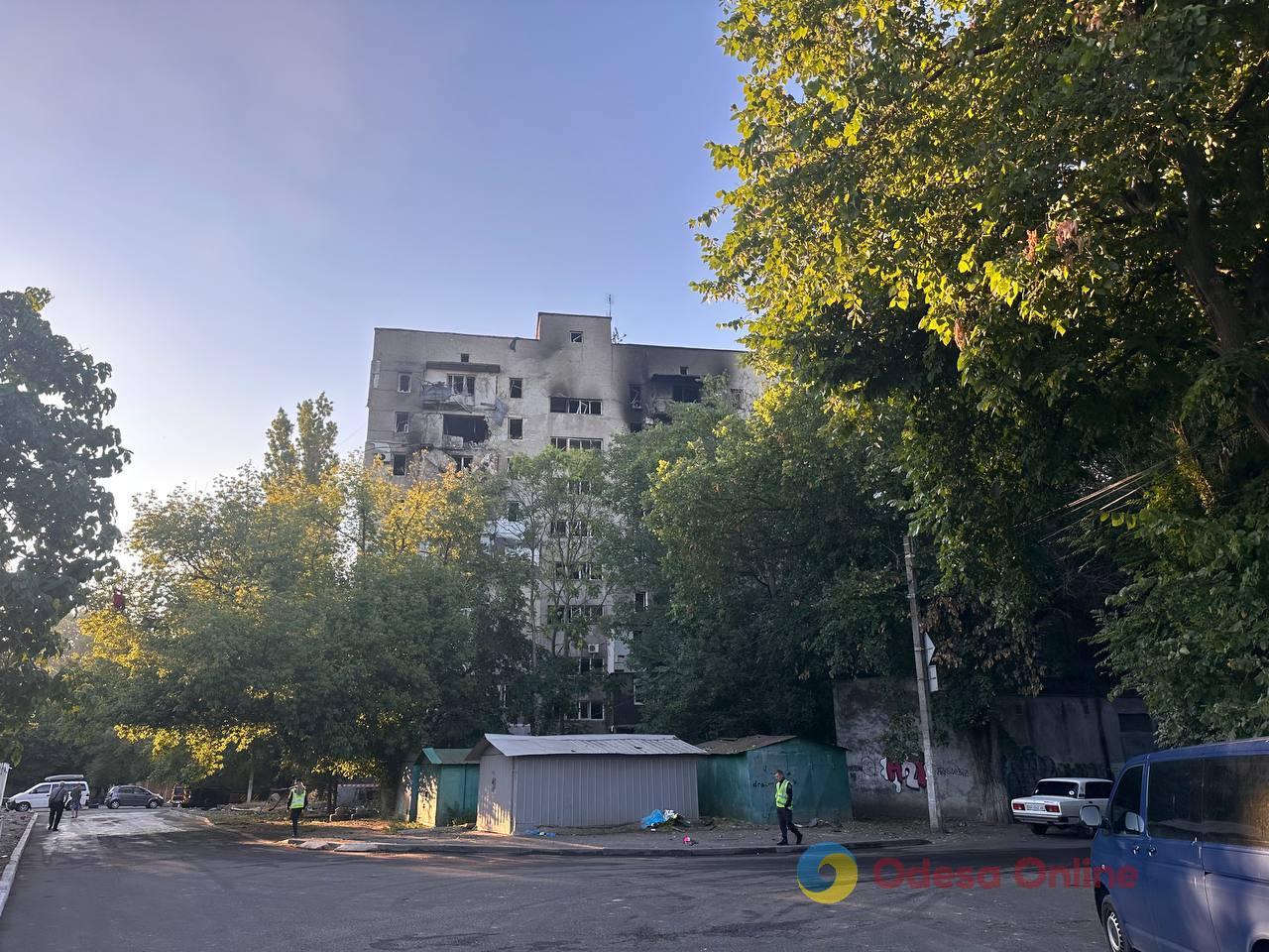 Нічна російська атака по Одесі: свідчення очевидців та фото наслідків