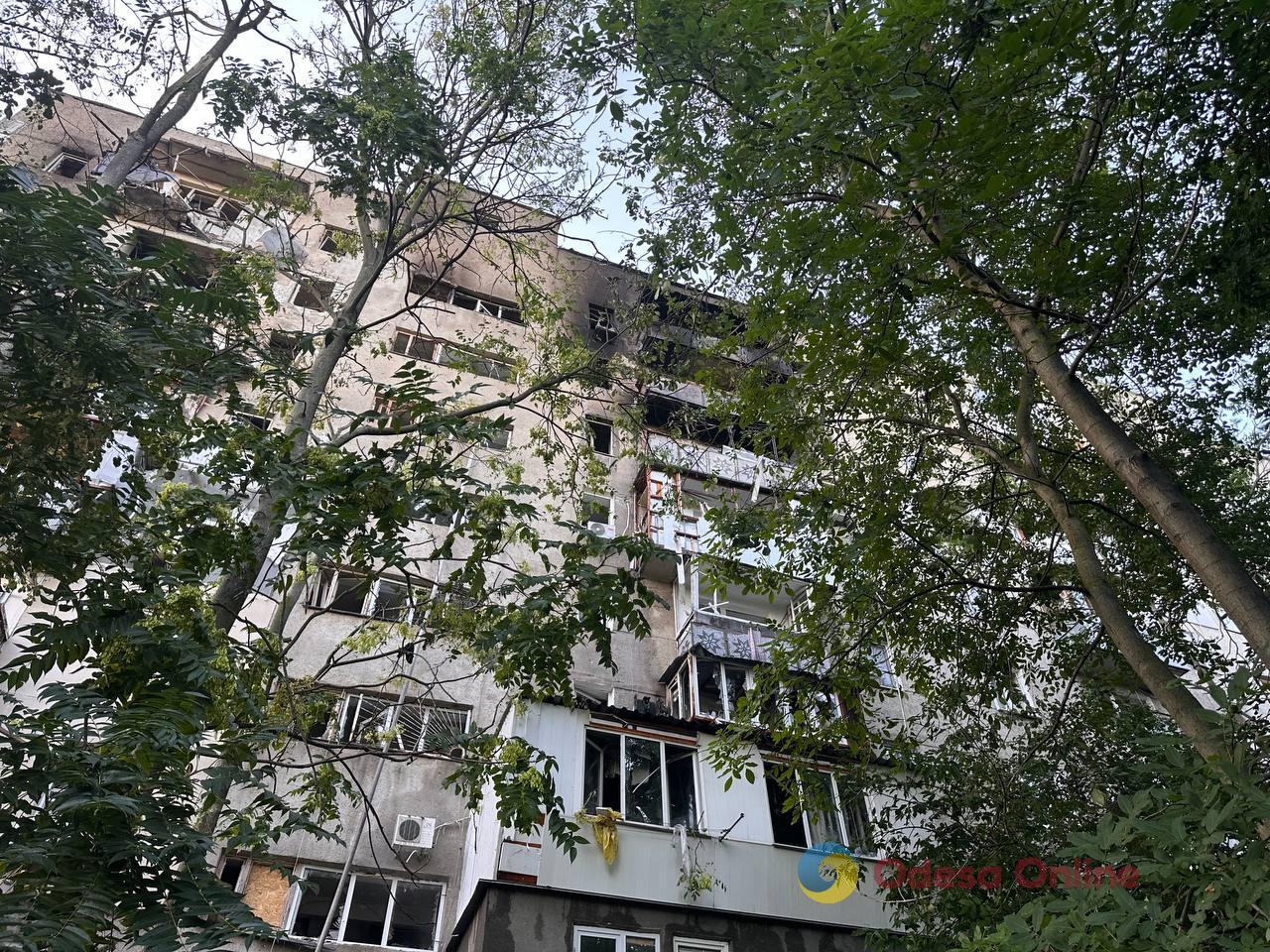Нічна російська атака по Одесі: свідчення очевидців та фото наслідків