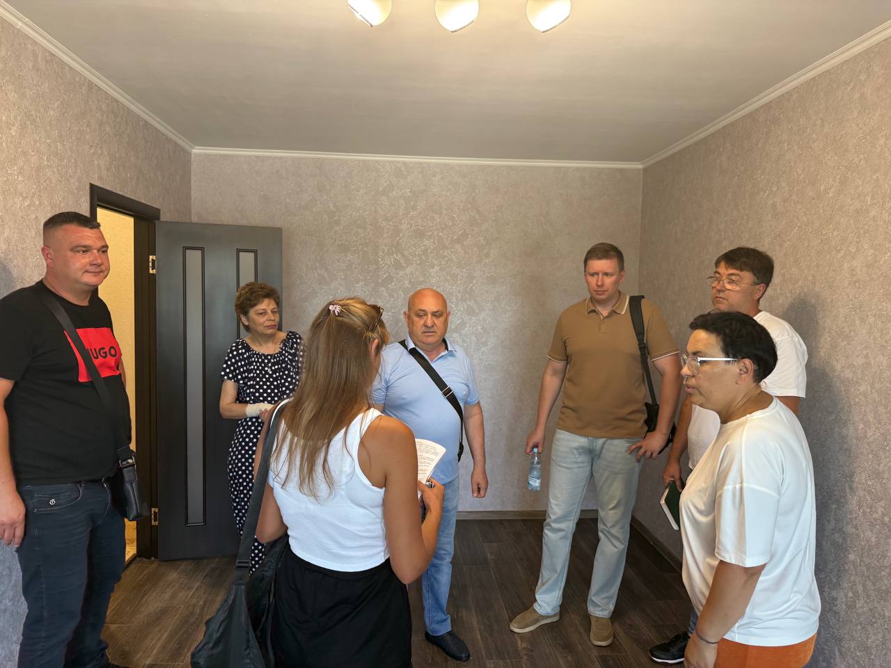 Бесплатное жилье для детей-сирот: семья получила квартиру в Одессе