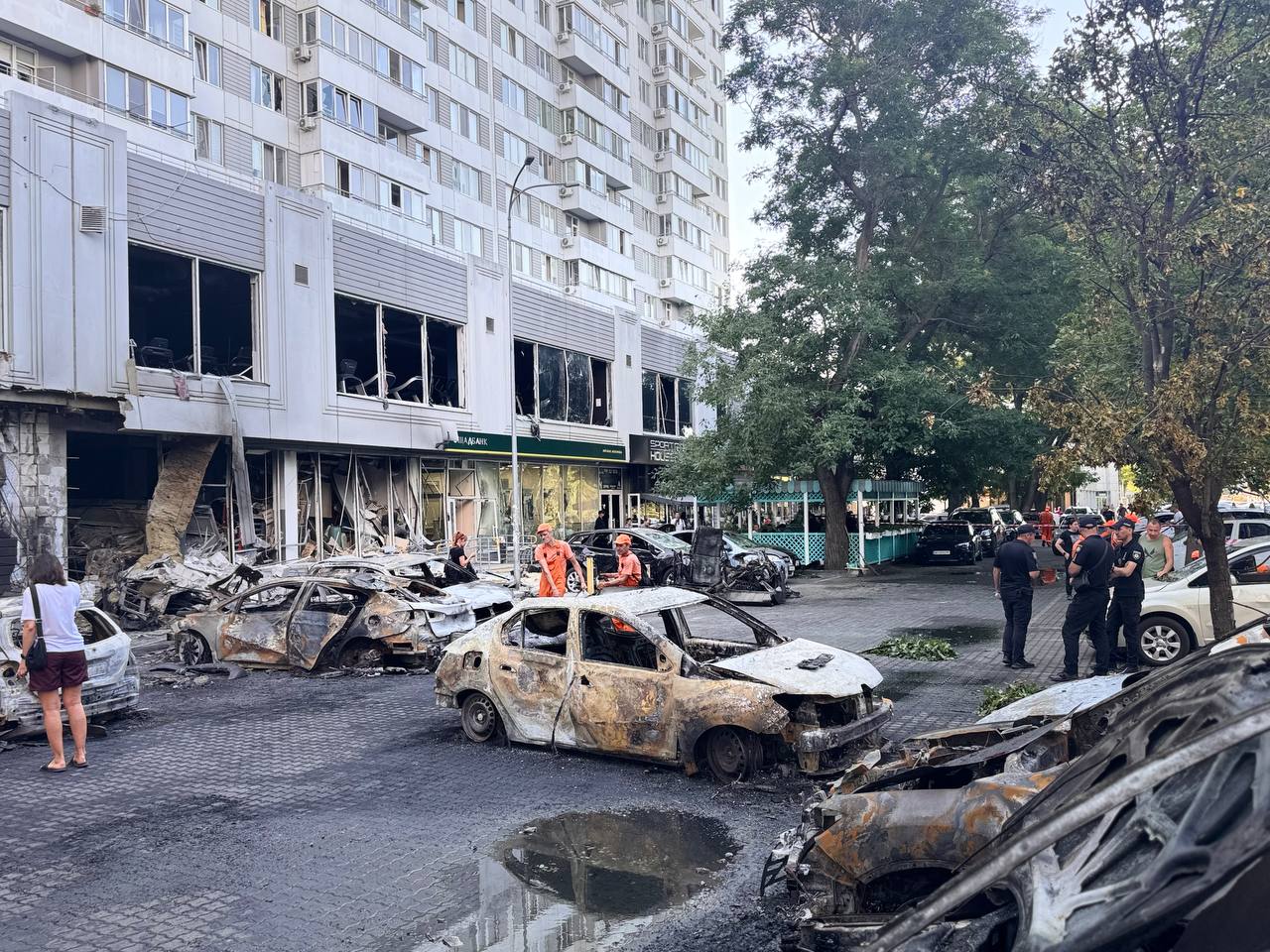 Из-за российской атаки по Одессе повреждены по меньшей мере 135 окон