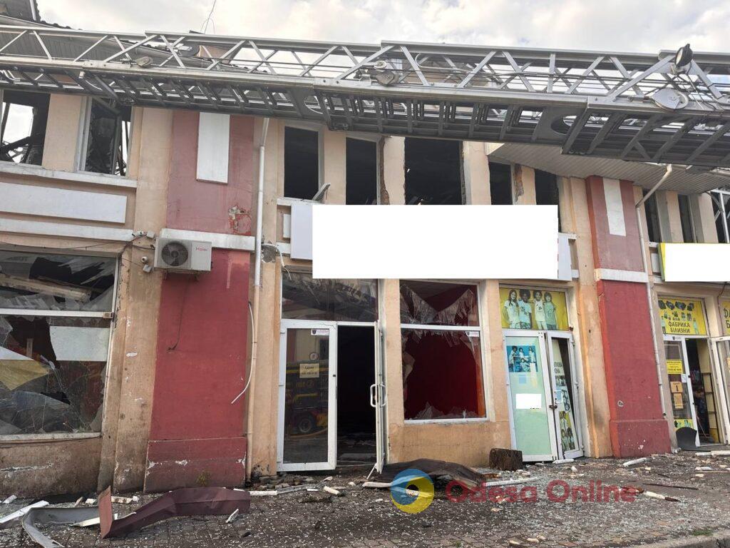 Ворог атакував історичний центр Одеси — пожежі гасили на легендарному ринку “Привоз”