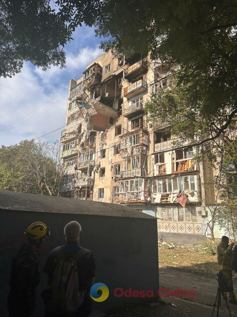 Последствия массированной атаки по Одессе: разрушена многоэтажка, есть пострадавшие