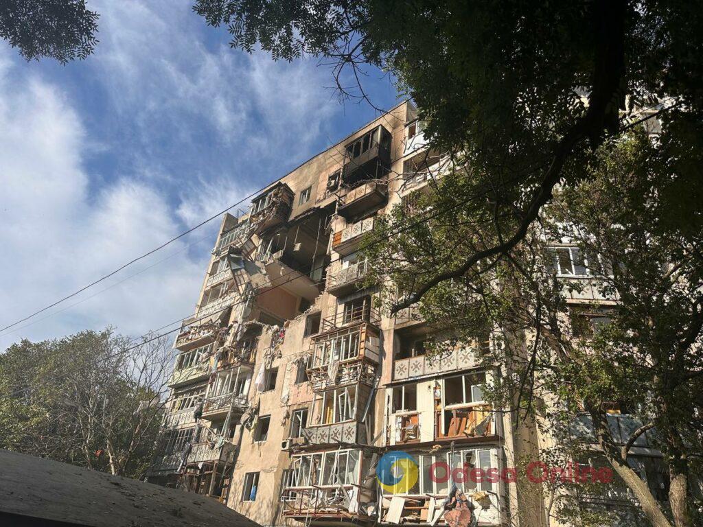 Последствия массированной атаки по Одессе: разрушена многоэтажка, есть пострадавшие