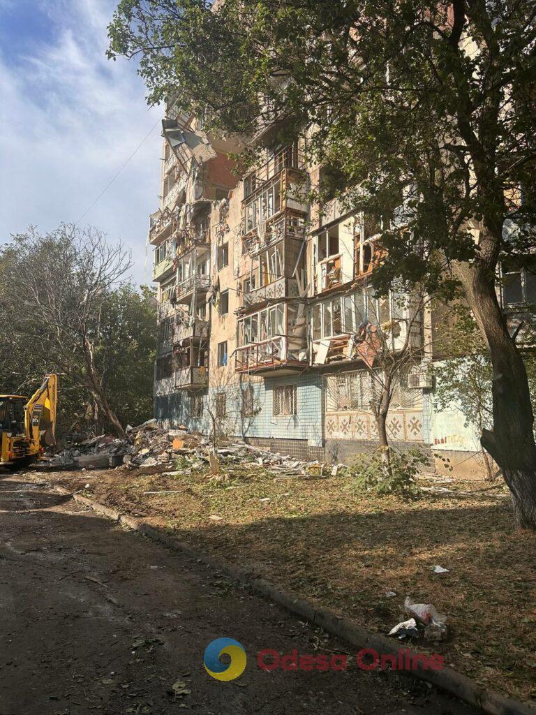 Последствия массированной атаки по Одессе: разрушена многоэтажка, есть пострадавшие