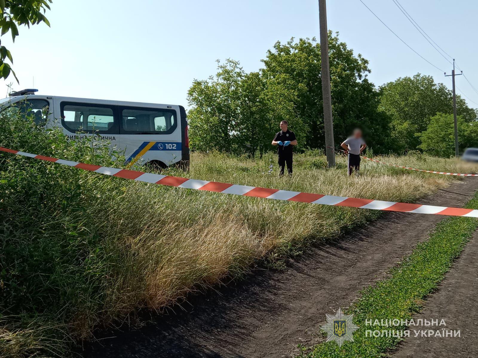 Нещадно побив та кинув на дорозі: поліція затримала мешканця Одещини за підозрою у вбивстві гостя Нещадно побив та кинув на дорозі: поліція затримала мешканця Одещини за підозрою у вбивстві гостя