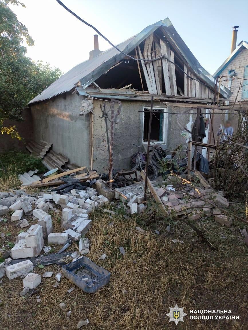 Один человек погиб и 14 пострадали в результате российских атак по Херсонской области
