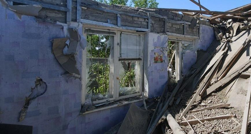 Російські обстріли Херсонщини: одна людина загинула, троє поранені, зруйновані будинки та знищені посіви
