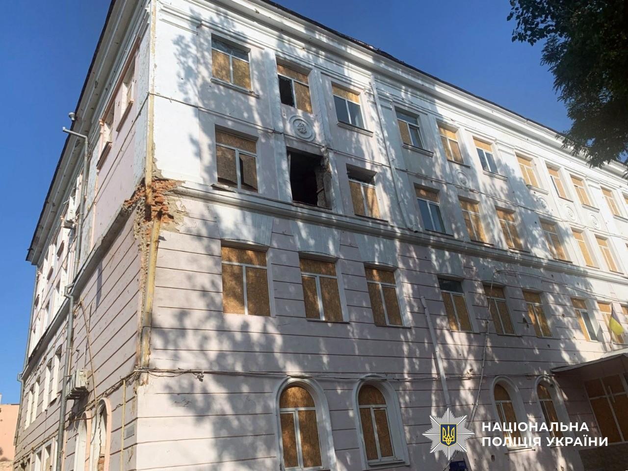 За добу на Херсонщині внаслідок російських обстрілів двоє людей загинуло та шість поранено За добу на Херсонщині внаслідок російських обстрілів двоє людей загинуло та шість поранено