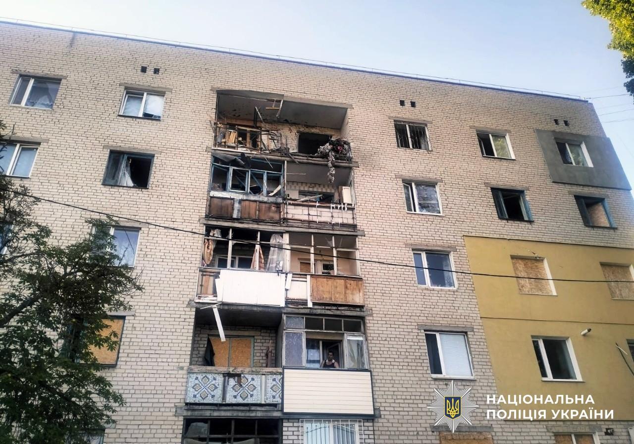 В Херсонской области в результате российских обстрелов погиб ребенок, 11 раненых В Херсонской области в результате российских обстрелов погиб ребенок, 11 раненых