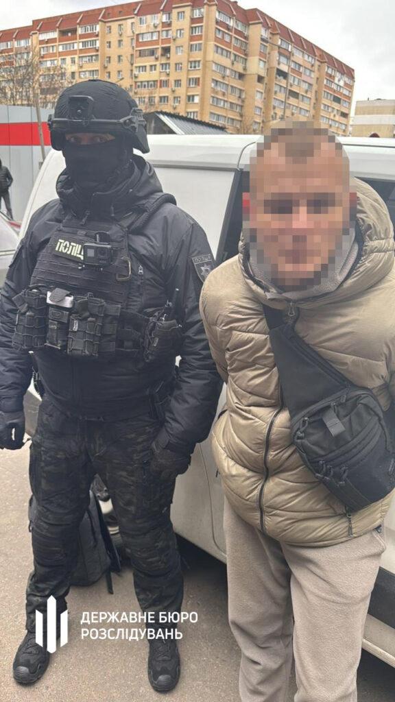 Зарабатывали десятки миллионов гривен: в Одесской области разоблачили схему переправки мужчин за границу