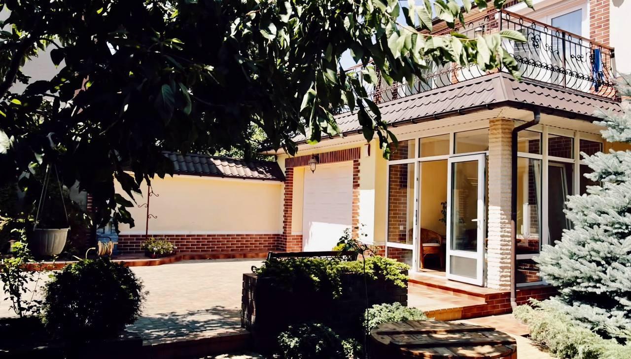 В Одесі евакуйовані з Донеччини дитячі будинки сімейного типу отримали ключі від нових осель