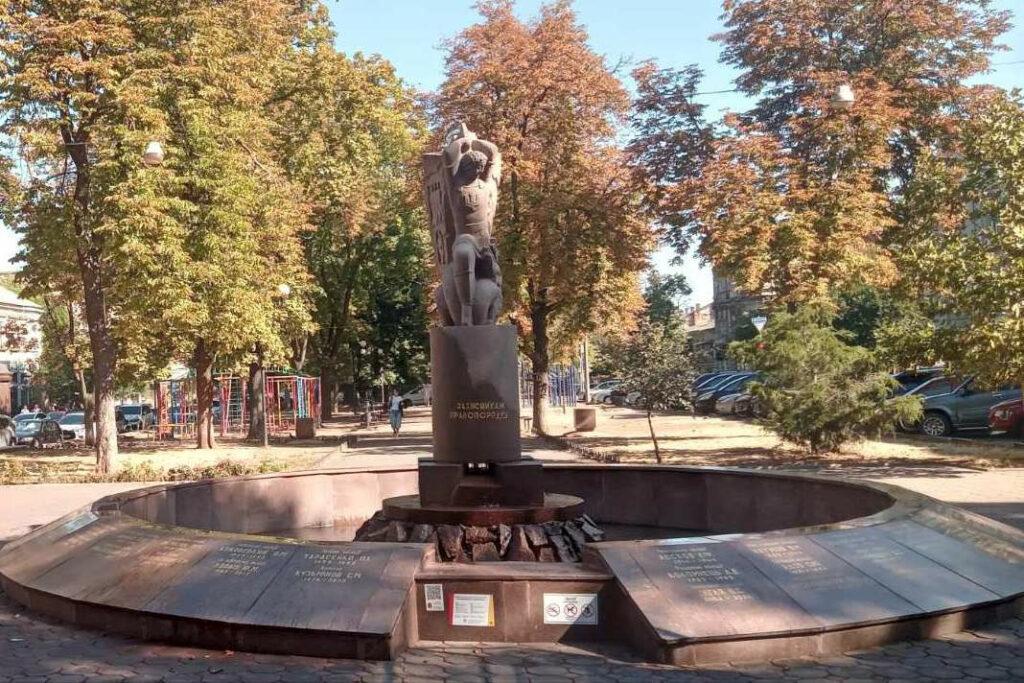 В Одесі відремонтували Меморіал захисникам правопорядку
