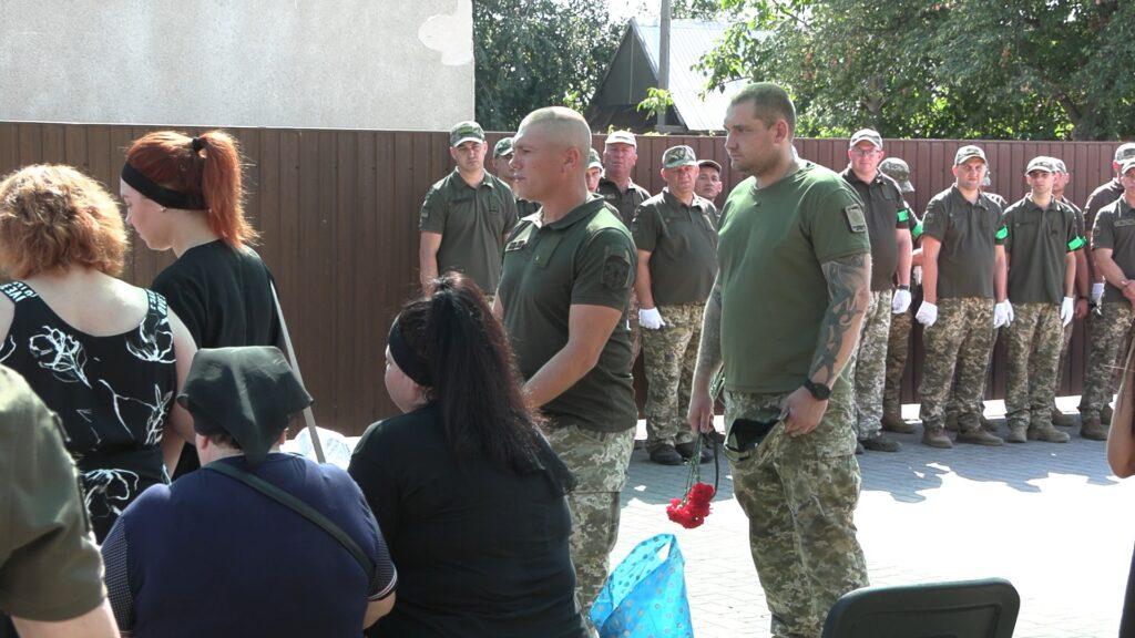 Повернувся на щиті: на Одещині попрощалися з героєм-прикордонником