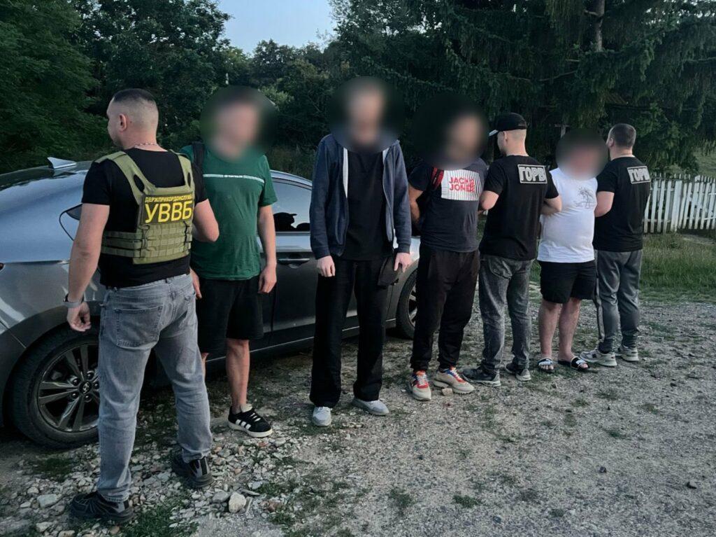«Доставка» на заказ: в Одесской области задержали водителя, который переправлял мужчин за границу