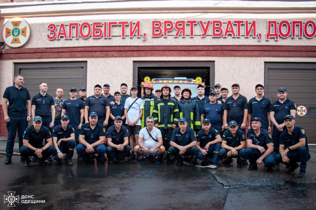 Одеські рятувальники провели на пенсію одразу трьох колег