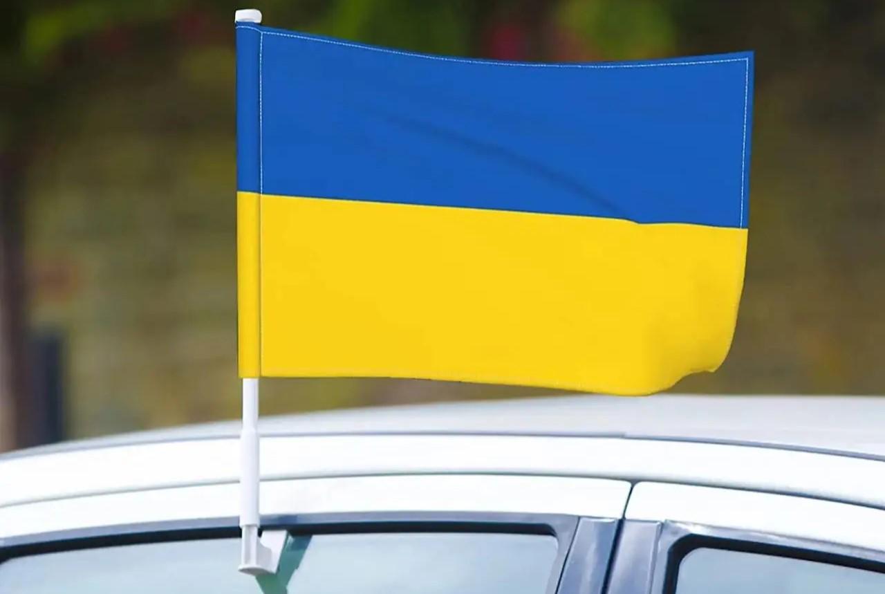 День Державного прапора: одеські патрульні дарують водіям святковий настрій