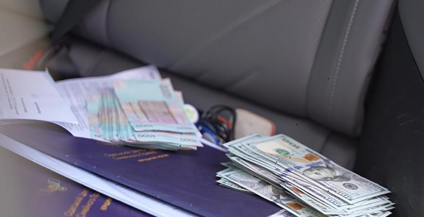 В Одесі викрили схему ухилення від мобілізації за 11 тисяч доларів — затримали адвоката та посадовця В Одесі викрили схему ухилення від мобілізації за 11 тисяч доларів — затримали адвоката та посадовця
