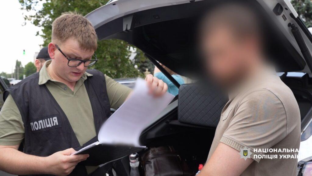 В Одессе разоблачили схему уклонения от мобилизации за 11 тысяч долларов — задержали адвоката и должностное лицо