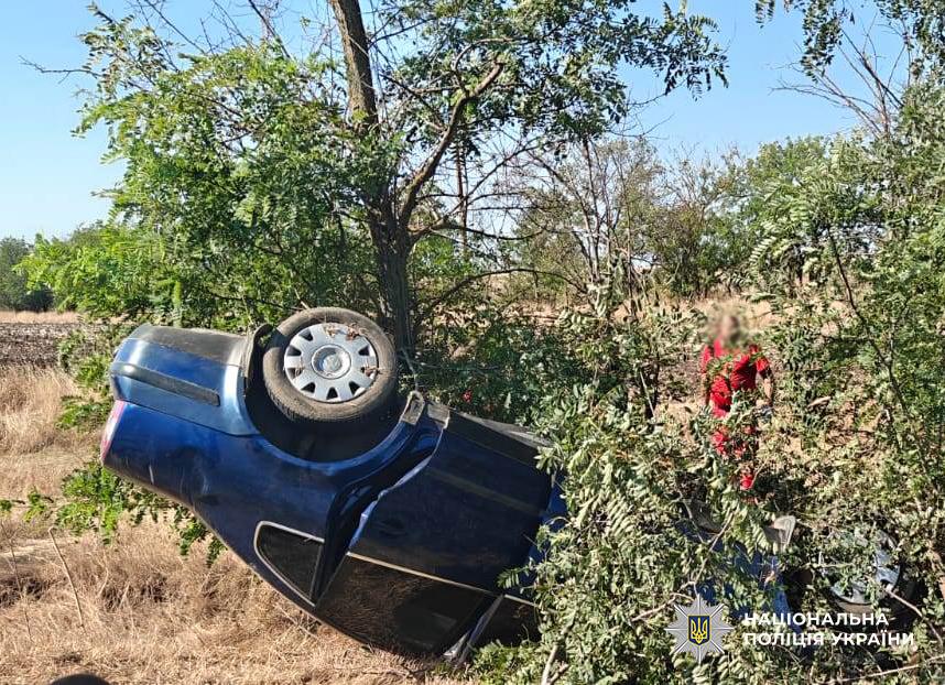 На Одещині водій у стані сп’яніння злетів у кювет: постраждали пасажири, чоловіка затримано