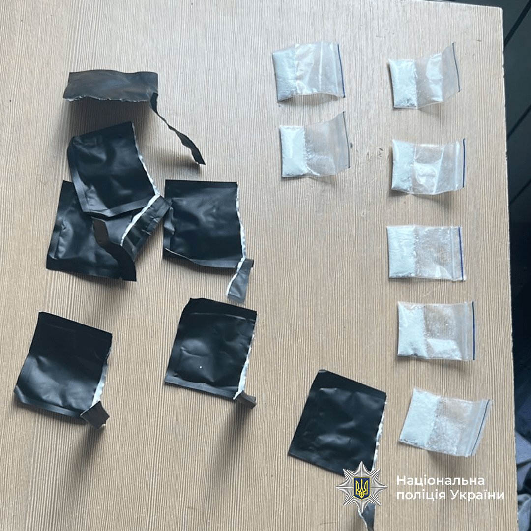 Развозили кокаин во время комендантского часа: в Одессе, Киеве и Днепре задержали участников банды