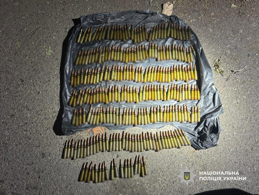 Привез из зоны боевых действий: до семи лет лишения свободы грозит жителю Одесского района арсенал боеприпасов