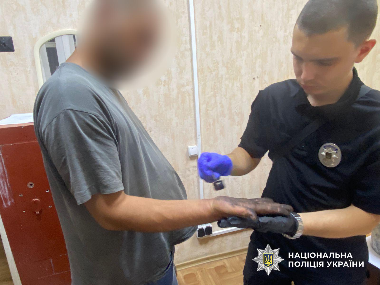 Забил соседа до смерти: в Одесской области задержали подозреваемого в убийстве Забил соседа до смерти: в Одесской области задержали подозреваемого в убийстве