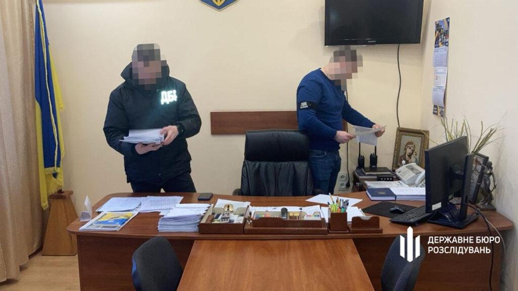 Зарабатывали десятки миллионов гривен: в Одесской области разоблачили схему переправки мужчин за границу