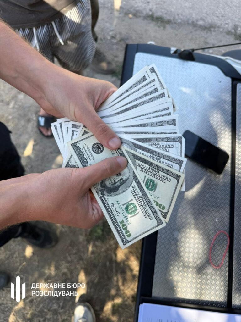 В Одесской области пограничник продавал мужчинам «футбольные туры» за границу
