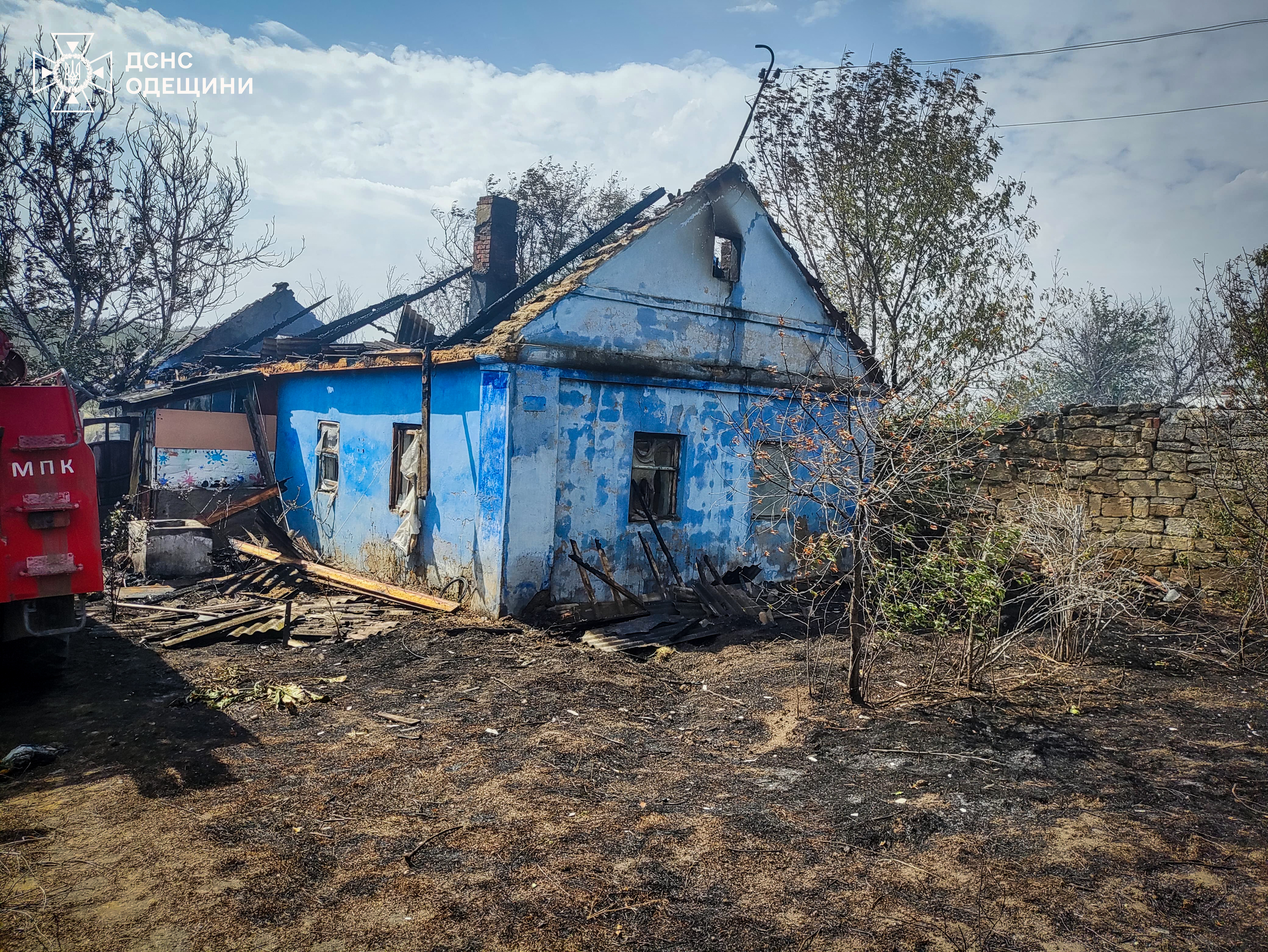 Вогонь охопив житловий будинок на Одещині: чоловік отримав опіки