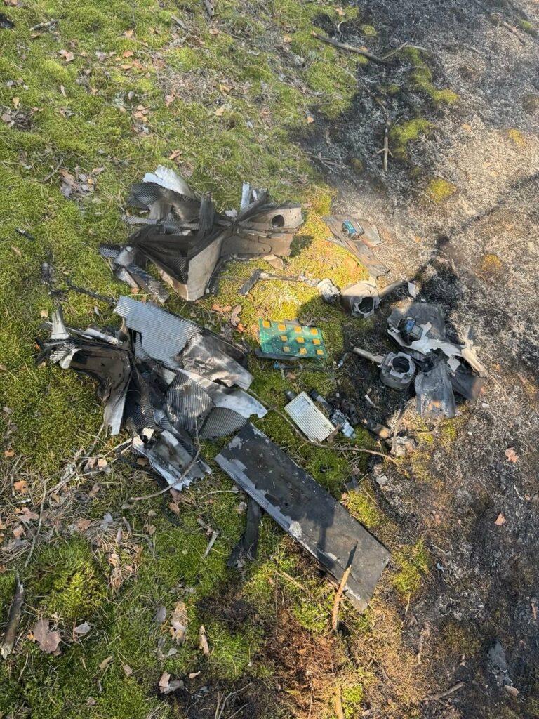Прикордонники Одеського загону втопили в Чорному морі шість ворожих «шахедів» (відео)