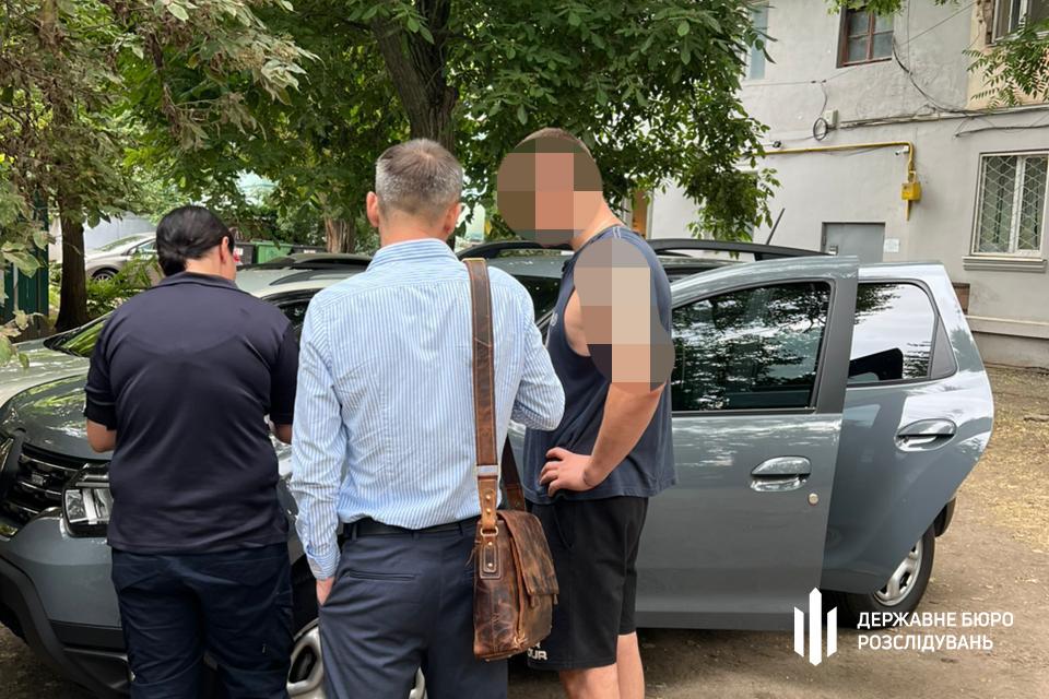 Продавав відстрочки від мобілізації: експрацівнику одеського ТЦК повідомили про підозру