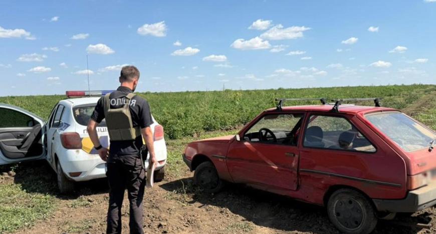 В Беляевке водитель, пытаясь скрыться от полиции, спровоцировал ДТП