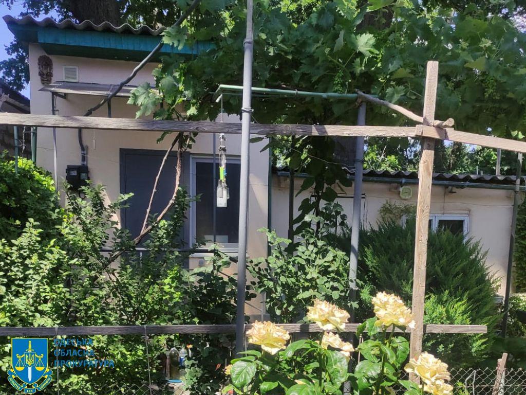 Жінка й чоловік самовільно забудували землі у центрі міста та в охоронній зоні Одеси