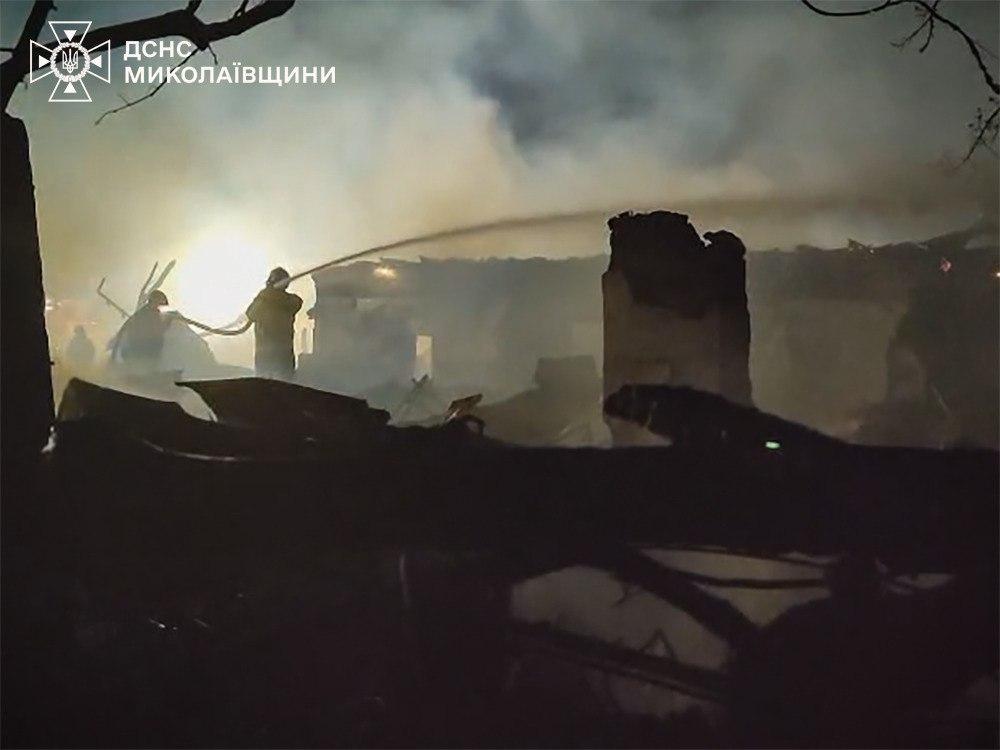 Россияне нанесли ракетный удар по жилому району Николаева — пострадали семь человек