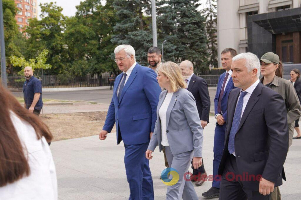 Глава МИД Австрии впервые прибыла с визитом в Одессу