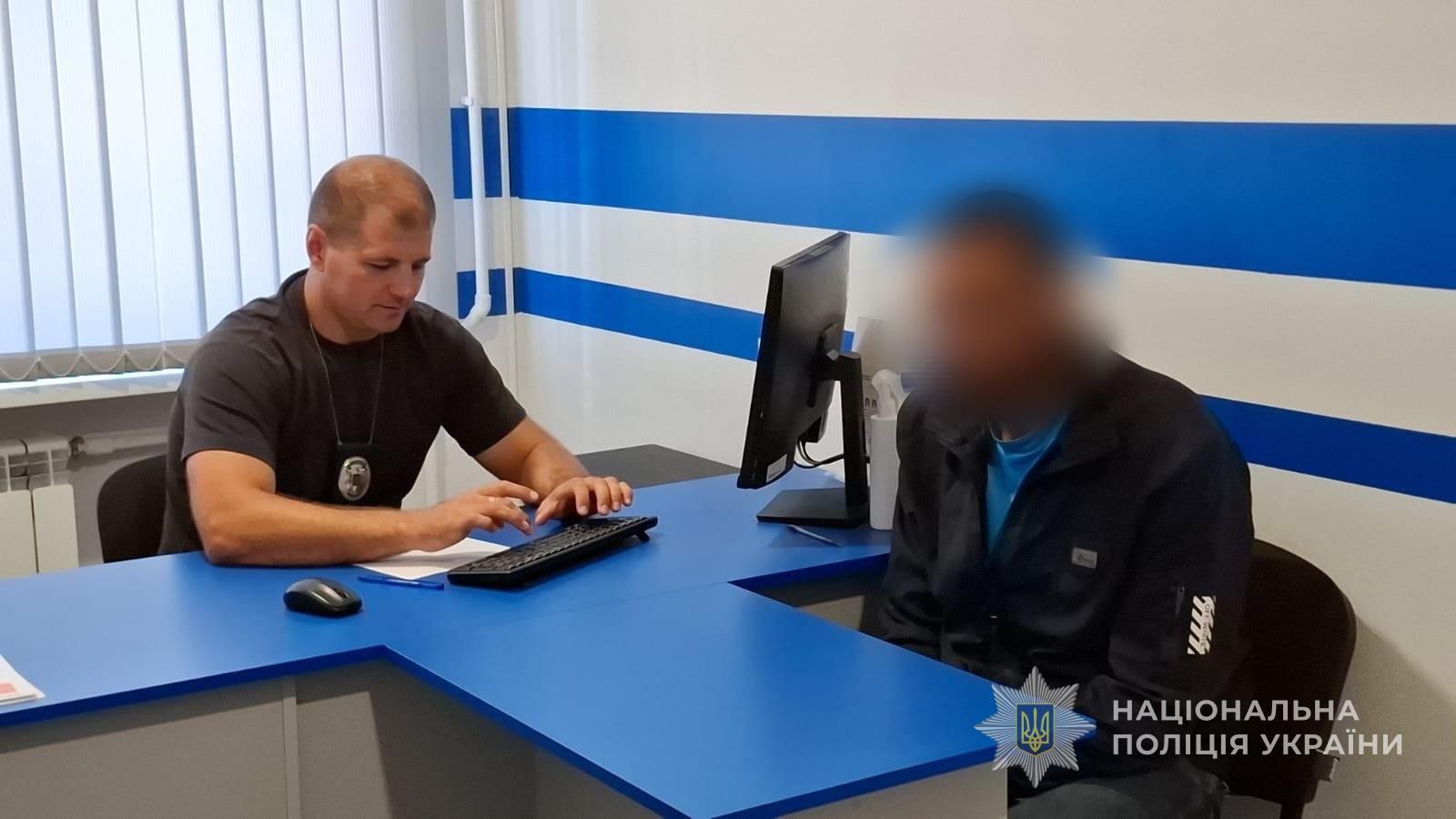 Мешканець Одещині проліз у будинок літньої жінки та жорстоко побив її Мешканець Одещині проліз у будинок літньої жінки та жорстоко побив її