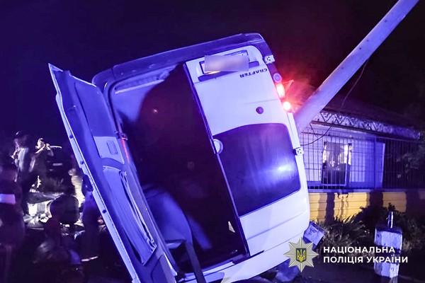 В Баштанском районе перевернулся рейсовый микроавтобус «Одесса — Днепр»: трое погибших, 11 травмированных